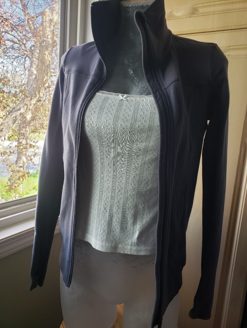 Lululemon Lightweight Hooded Jacket in Dark Gray